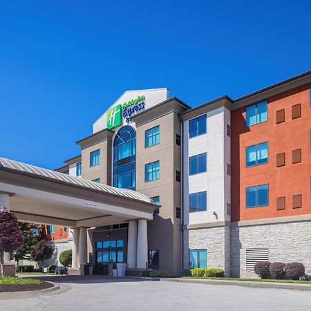 Holiday Inn Express & Suites Kansas City Airport By Ihg Екстериор снимка