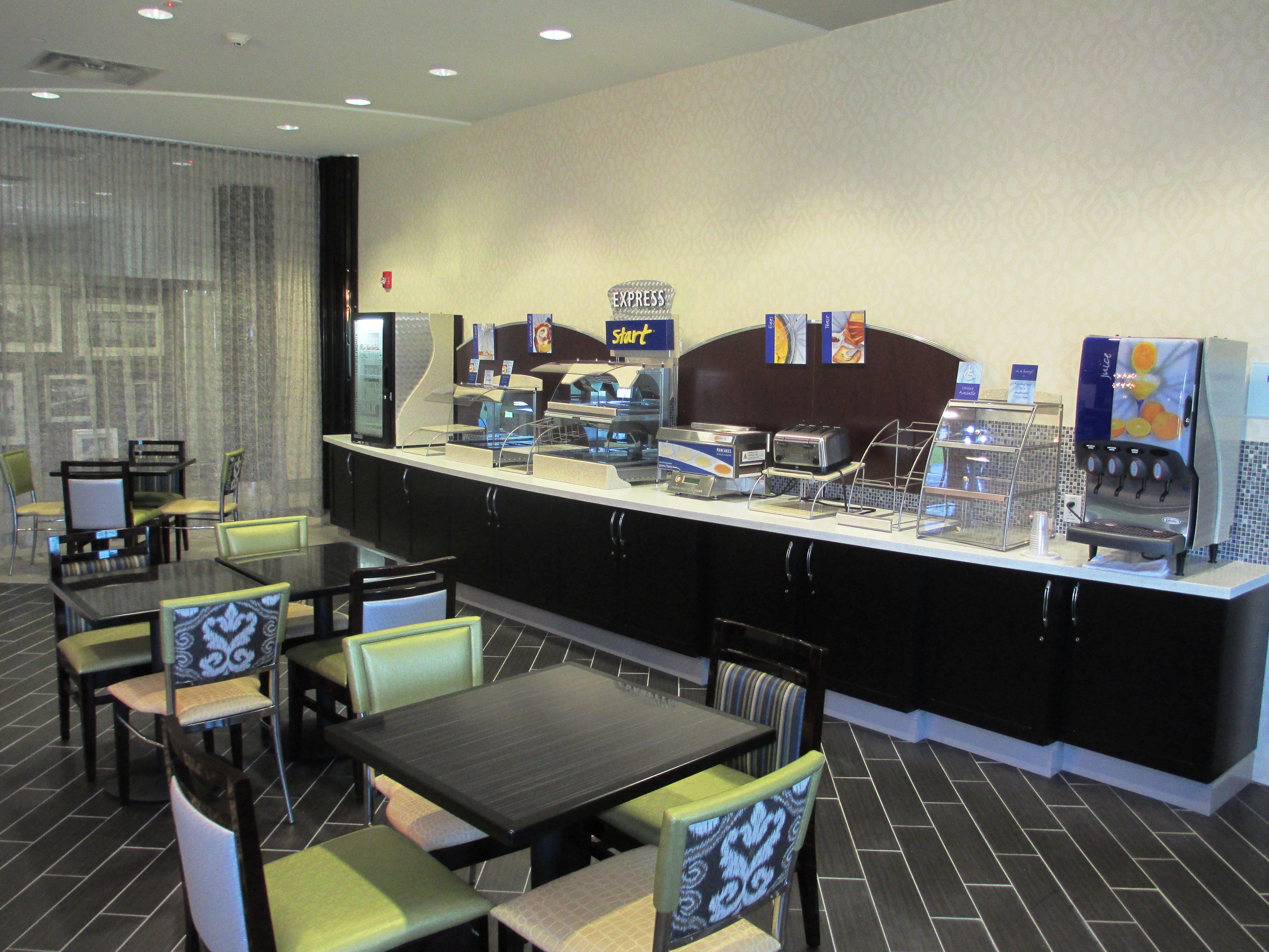Holiday Inn Express & Suites Kansas City Airport By Ihg Екстериор снимка