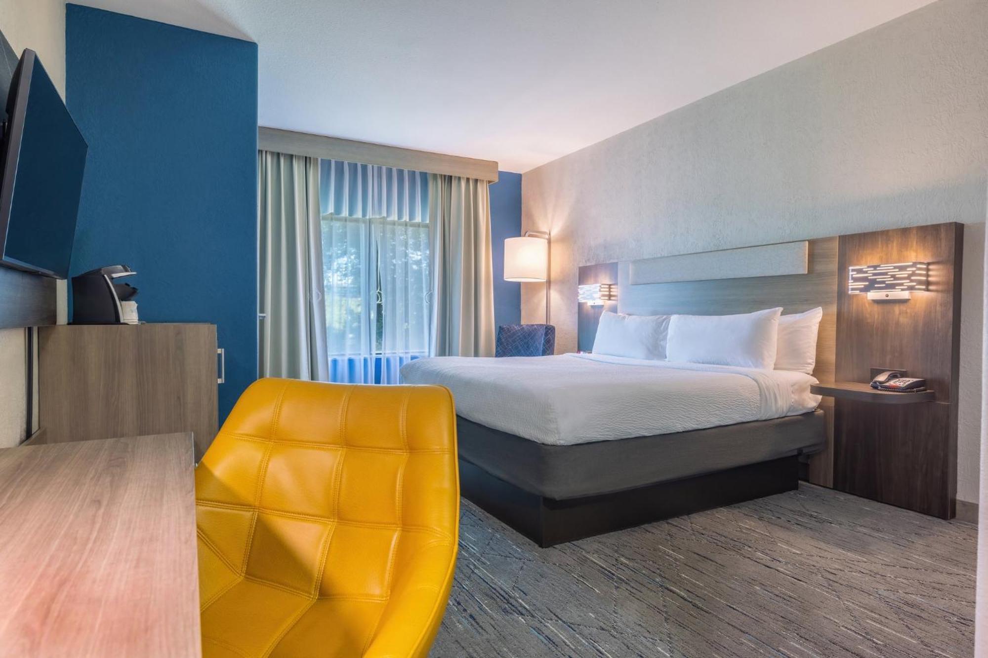 Holiday Inn Express & Suites Kansas City Airport By Ihg Екстериор снимка